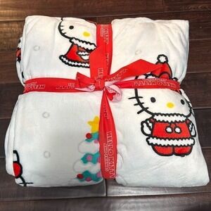 Brand New Hello Kitty Plush White Christmas Blanket 60 x 90 inches Full/Queen